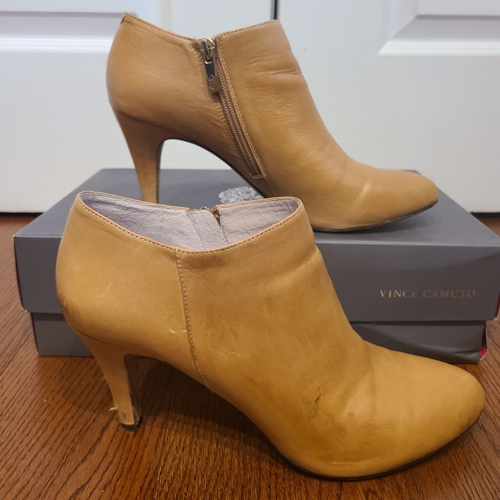 Womens Vince Camuto ankle booties, heel, natural color, size 10, worn
